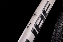 Cube Access WS Race Oatgrey´n´raspberry -Équipement De Vélo Cube 525500 D3