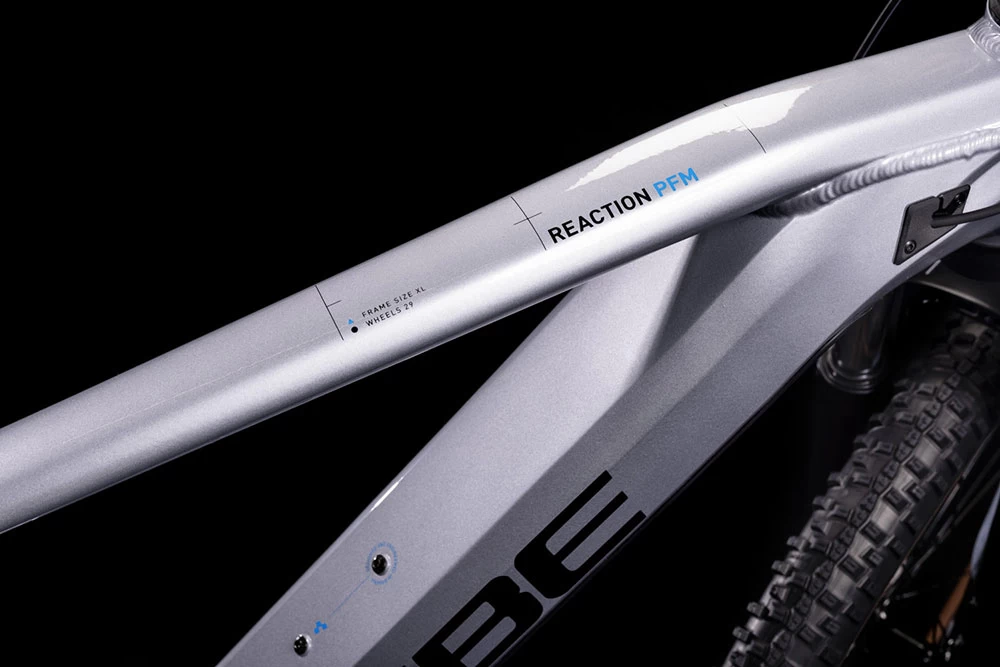 Cube Reaction Hybrid Performance 500 Polarsilver´n´blue 4 Cube Reaction Hybrid Performance 500 Polarsilver´n´blue – Image 2