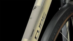 Cube Touring Pro Easy Entry Pearlysilver'n'black 10 Cube Touring Pro Easy Entry Pearlysilver'n'black -Équipement De Vélo Cube 648150 D 10