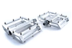 Cube Pédales Plates-formes All Mountain 13 Cube Pédales Plates-formes All Mountain -Équipement De Vélo Cube Cube All Mountain Plattformpedale silver brushed 14160 b